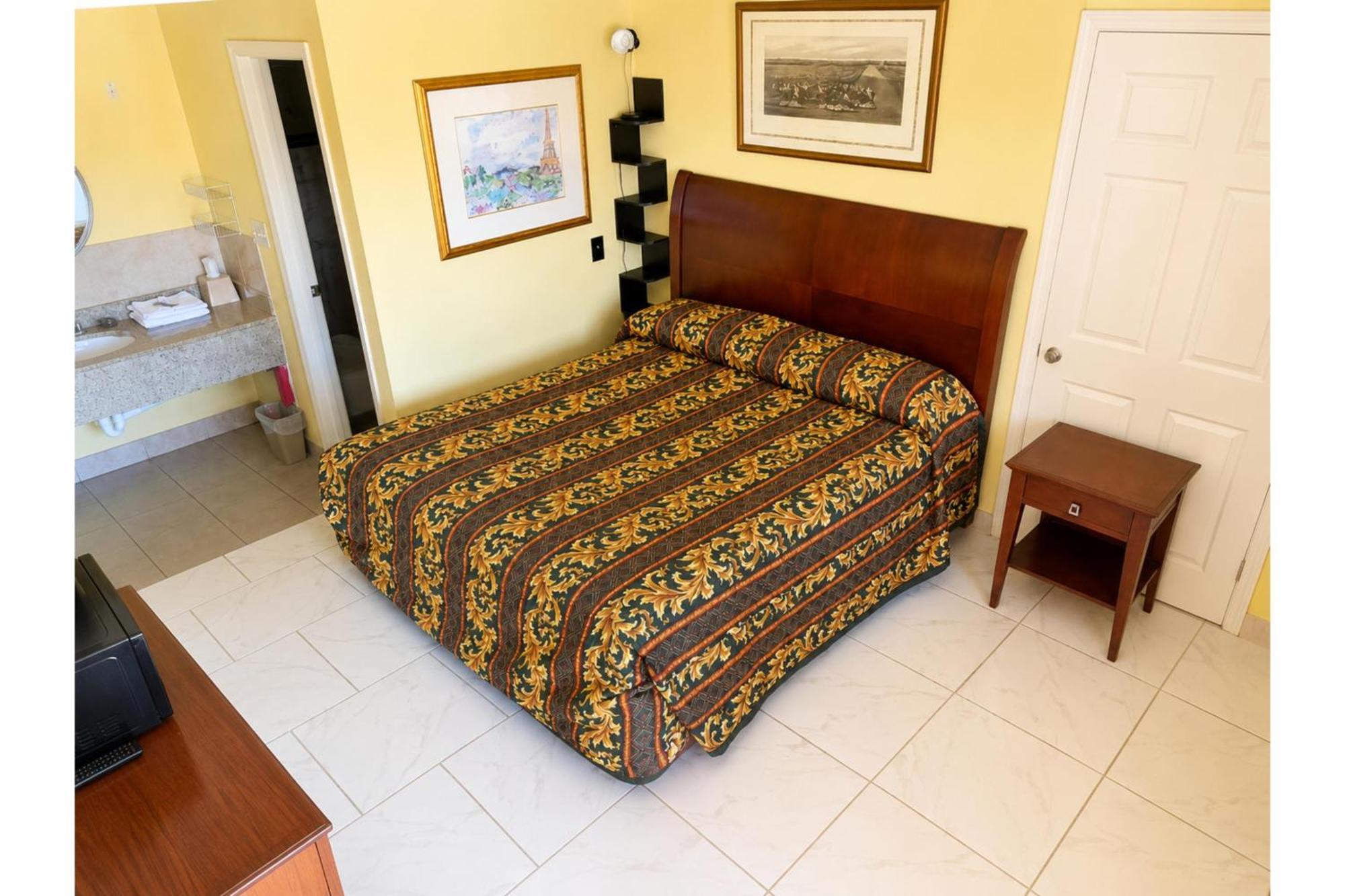 King Bed Non-Smoking